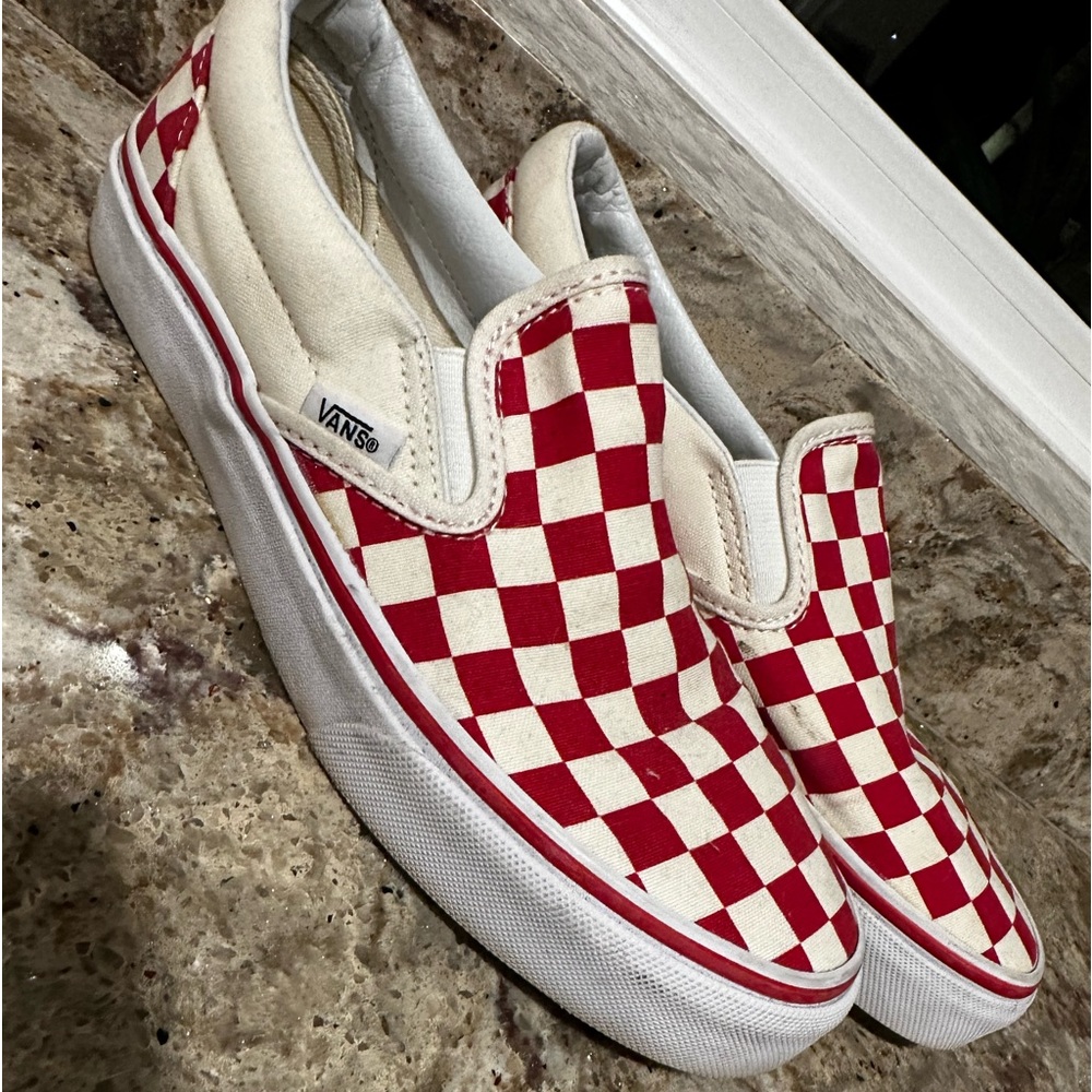 Women’s vans slip on red and white checker size 7 excellent condition